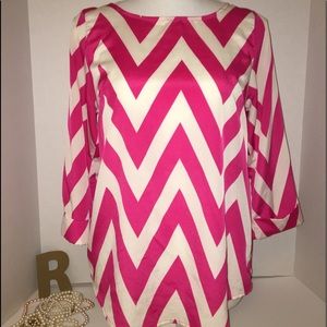 (Small) Pink/White Chevron- quarter length top